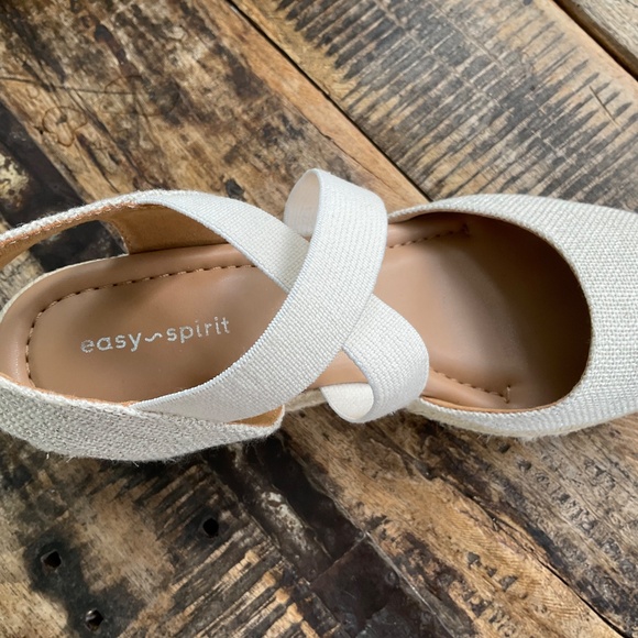 New Easy Spirit beige shoes,8 1/2. - Picture 5 of 11